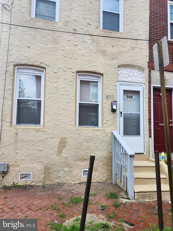 property at 555 Roberts St