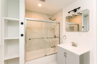 118 Brim Way in Pittsburgh, PA - Foto de edificio - Building Photo