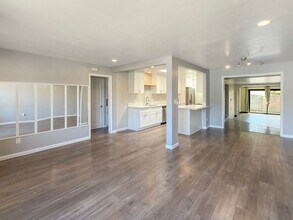 2105 Valle Vista Ave in National City, CA - Building Photo - Building Photo