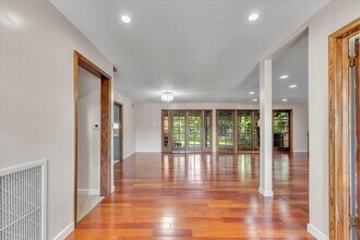 16553 Hartsook St in Encino, CA - Building Photo - Building Photo