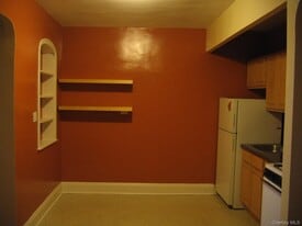 221 E 18th St in Brooklyn, NY - Building Photo