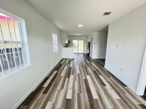 1283 NW 72nd St in Miami, FL - Building Photo - Building Photo