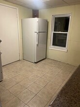 367 McGrath Hwy, Unit 1 in Somerville, MA - Foto de edificio - Building Photo