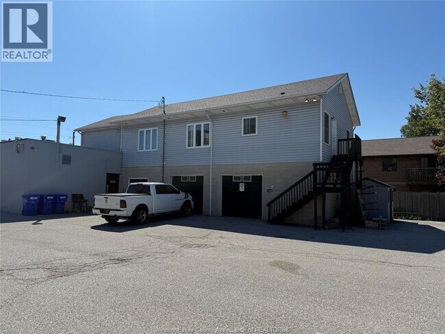 11828 Tecumseh Rd E in Tecumseh, ON - Building Photo - Building Photo