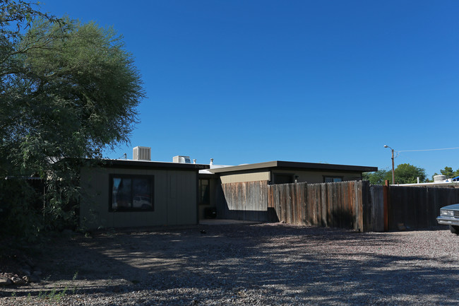 5760 E 23rd St in Tucson, AZ - Building Photo - Building Photo