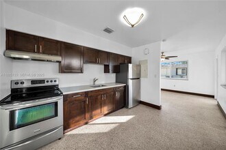 3471 SW 3rd St in Miami, FL - Building Photo - Building Photo