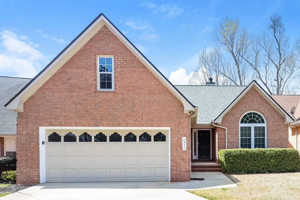 495 Fairway Ct in Newnan, GA - Foto de edificio