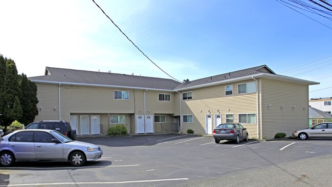 Grandview Apartments in Everett, WA - Building Photo - Building Photo