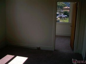 800 Phoenix Ave in Chester, WV - Building Photo - Building Photo