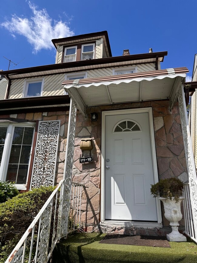 property at 118-10-110 204th St