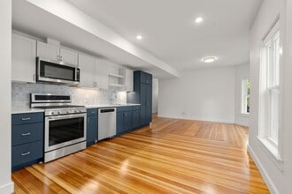 46 Simpson Ave, Unit A in Somerville, MA - Building Photo - Building Photo