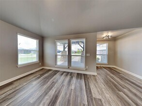460 Nest Cir in Yukon, OK - Building Photo - Building Photo