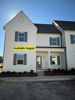 655 Cottage Grove Dr in Oxford, MS - Building Photo