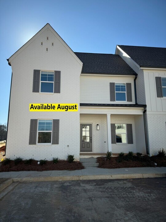 655 Cottage Grove Dr in Oxford, MS - Building Photo