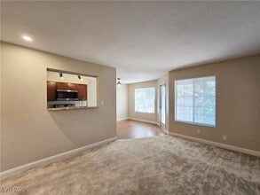 2750 S Durango Dr, Unit 2141 in Las Vegas, NV - Building Photo - Building Photo