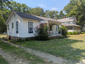 521 S 12th St in Independence, KS - Building Photo - Building Photo