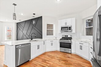 6128 S Rhodes Ave, Unit #1 in Chicago, IL - Building Photo - Building Photo