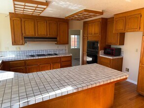 296 Fruitvale Rd in Vacaville, CA - Building Photo - Building Photo