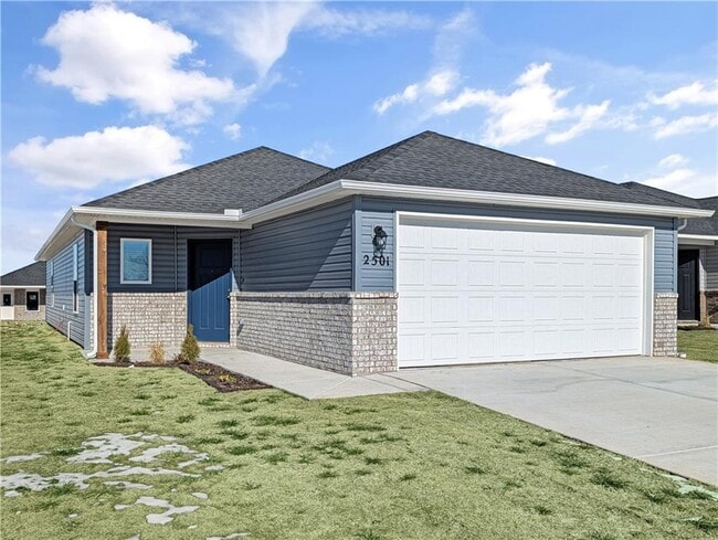 property at 2501 E Fox Mdw St