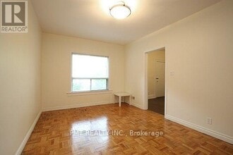 7 Harvard Ave in Toronto, ON - Building Photo - Building Photo