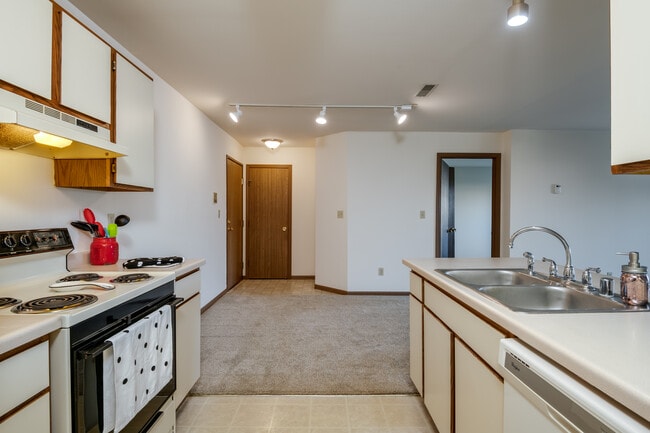Shady Lane Apartments