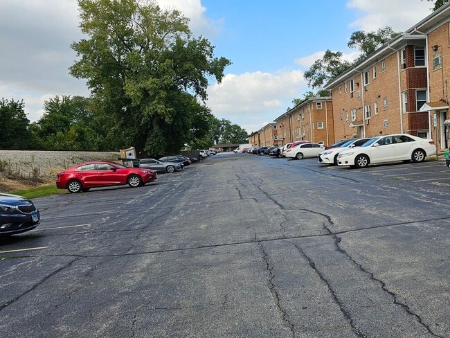 6862 W Lode Dr in Worth, IL - Building Photo - Building Photo
