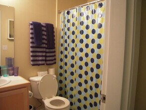 8646 NE Trafalgar Ln in Hillsboro, OR - Building Photo - Building Photo