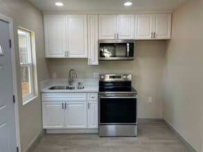 6676 Phoenix Ave in Riverside, CA - Building Photo - Building Photo