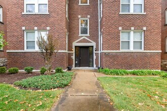 6615 Kingsbury Blvd, Unit 2E in University City, MO - Building Photo - Building Photo