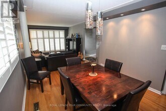 33A Alcan Ave in Toronto, ON - Building Photo - Building Photo