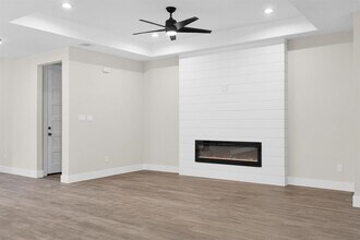 257 Bentwood Dr in Montgomery, TX - Building Photo - Building Photo