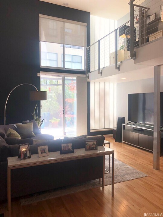 2002 3rd St in San Francisco, CA - Building Photo