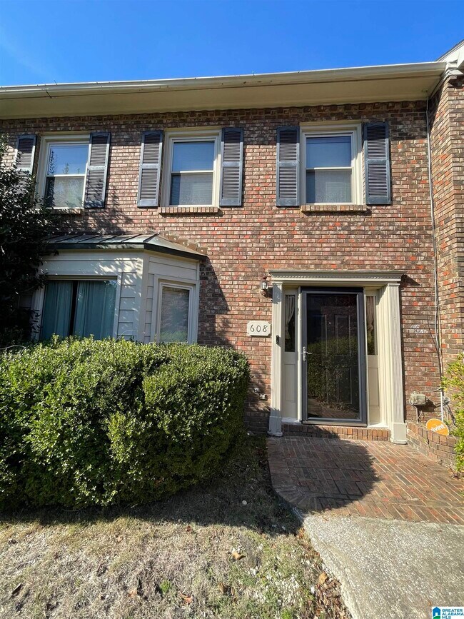 608 Mountain Laurel Ct in Birmingham, AL - Building Photo - Building Photo