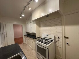 1914 N Prospect Ave, Unit 41 in Milwaukee, WI - Building Photo