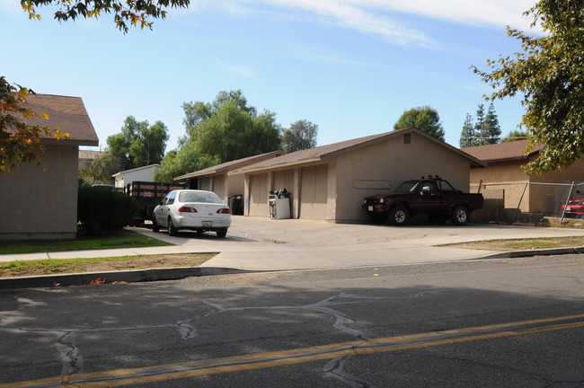 319 N Langstaff St in Lake Elsinore, CA - Building Photo - Building Photo