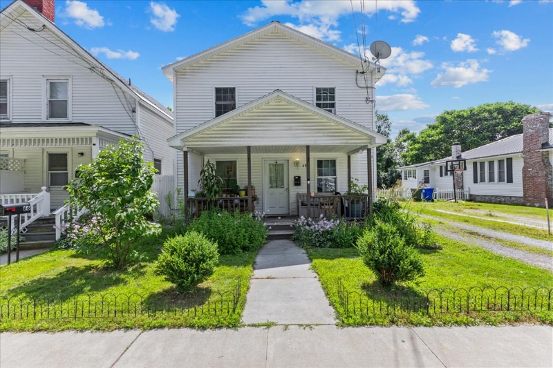 68 Nason St in St. Albans, VT - Building Photo