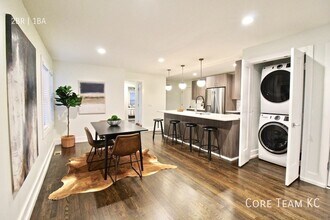 4325 Roanoke Pkwy in Kansas City, MO - Building Photo - Building Photo