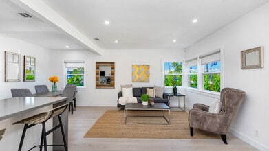 6763 Case Ave, Unit Main House in North Hollywood, CA - Building Photo - Building Photo