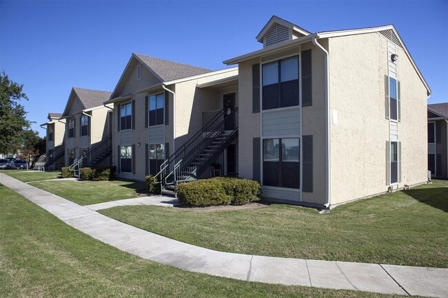 910 N Frio St in San Antonio, TX - Building Photo - Building Photo