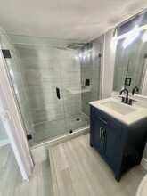 134 Burgundy Dr, Unit 1 in Tavernier, FL - Building Photo - Building Photo