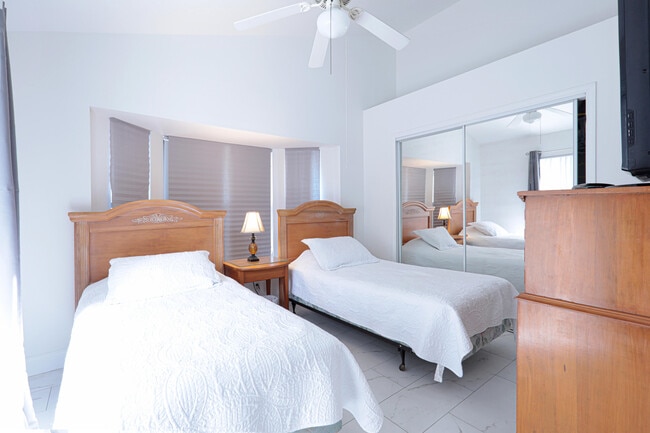 13968 Morning Glory Dr in Wellington, FL - Building Photo - Building Photo