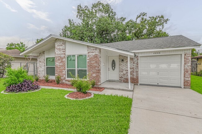 property at 5003 Denoron Dr