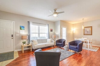 3712 Balcary Bay in Champaign, IL - Foto de edificio - Building Photo