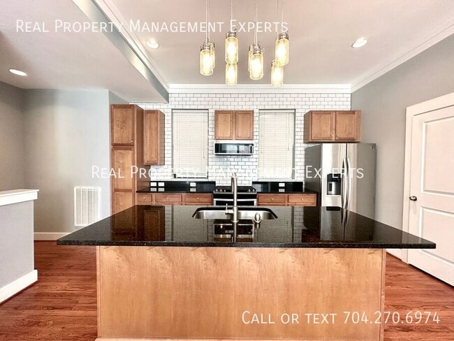 419 Steel Gardens Blvd in Charlotte, NC - Building Photo - Building Photo