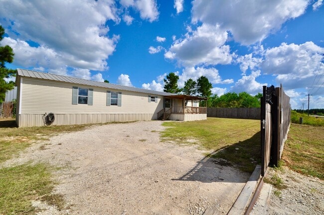 property at 1000 Rd 5507