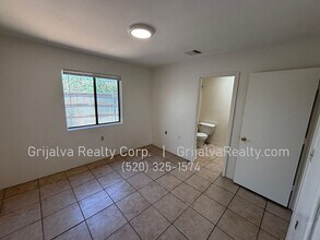 1410 E 16th St in Tucson, AZ - Foto de edificio - Building Photo
