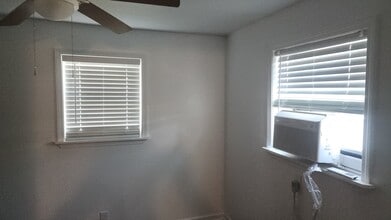 735 Lees Ln in New Orleans, LA - Building Photo - Building Photo
