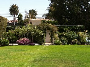530 Georgina Ave in Santa Monica, CA - Building Photo - Building Photo