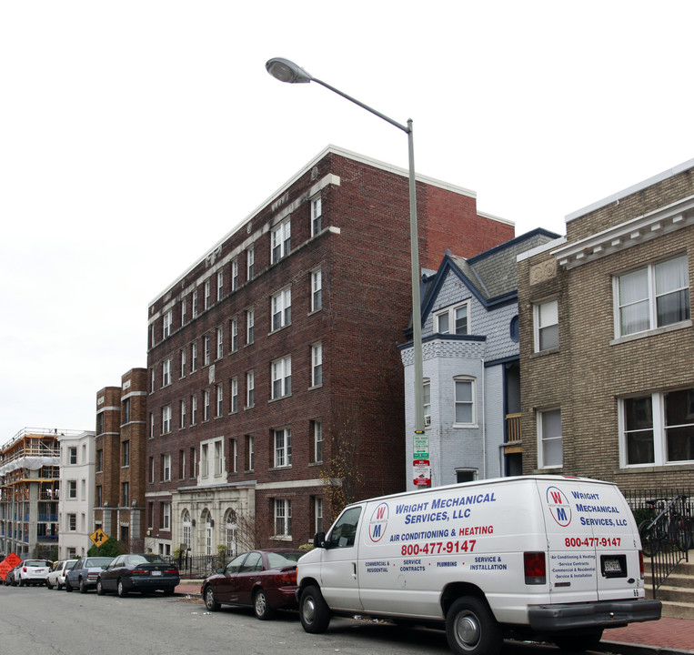 Meridian Manor in Washington, DC - Building Photo