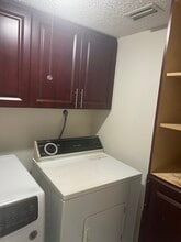 2240 N Cypress Bend Dr in Pompano Beach, FL - Building Photo - Building Photo